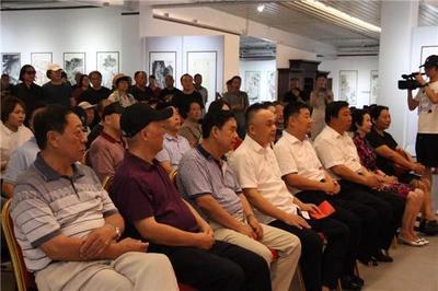 燕房墨詠·盛世歡歌——攀天紅藝術(shù)館書(shū)畫(huà)展啟幕，共繪時(shí)代華章